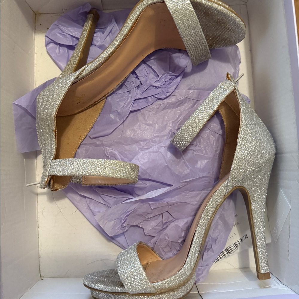 Windsor Glittering Silver Heels